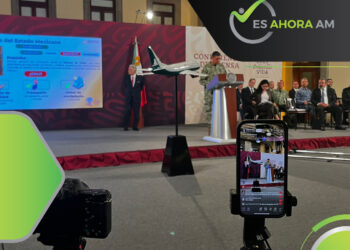 AMLO COMPRA A MEXICANA