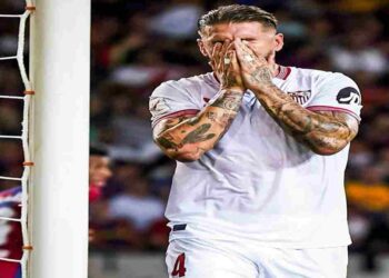 Barcelona vence al Sevilla con gol de Ramos en propia puerta»