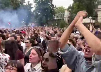 Izquierda Frena Avance de la Ultraderecha en Francia