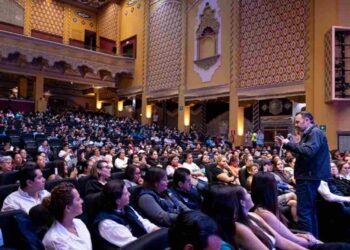 Mauricio Kuri lanza talleres para empoderar a 14 mil mujeres