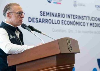 Kuri inaugura Seminario de Desarrollo Económico y Ambiental