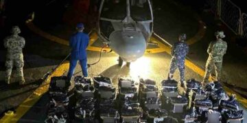 💣 980 millones de pesos en cocaína: Marina y FGR revientan red en costas de Michoacán