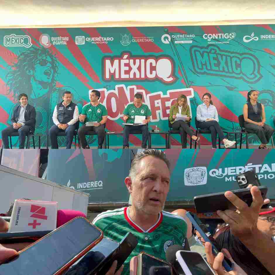 Presentación del México Zona Fest en Querétaro para el Mundial 2026 con autoridades locales anunciando conciertos, actividades y transmisiones de partidos en el Estadio Corregidora.